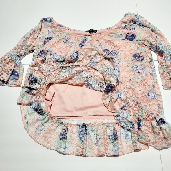 Almost Famous On / Off Shoulder Peplum Pink Lace Stretch Pop Over Top (L) - Picture 5 of 10